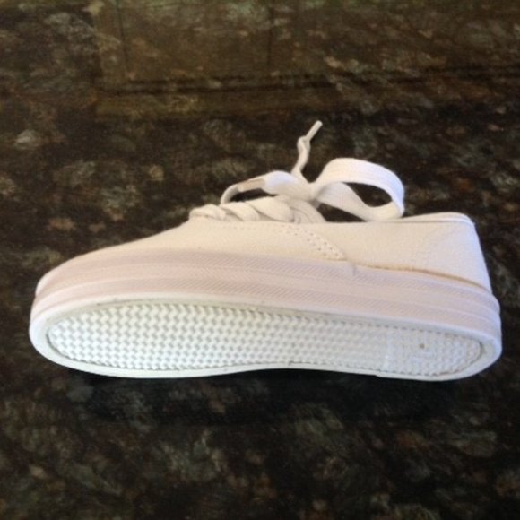 WHITE CANVAS TIE CLASSIC SNEAKERS Decorate! Size 2 - Picture 3 of 4